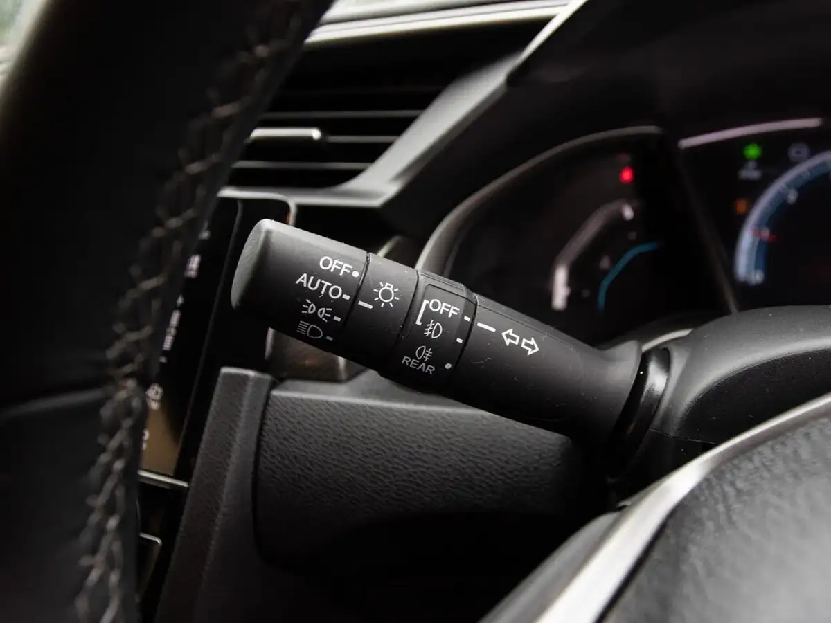2019-honda-civic-10-vtec-turbo-sr-hatchback-5d-big-16