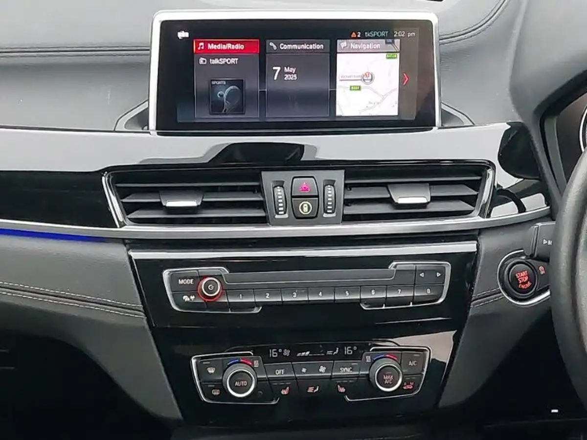 2021-bmw-x1-20-sdrive20i-xline-big-6