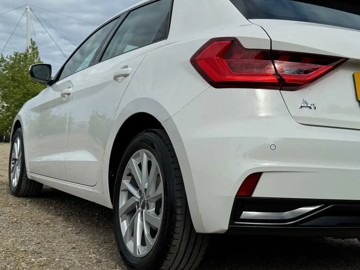2019-audi-a1-15-35-tfsi-sport-ss-big-12