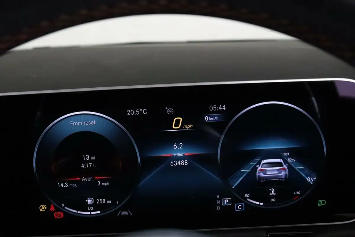 2019-mercedes-benz-b-class-20d-b200d-amg-line-premium-big-18