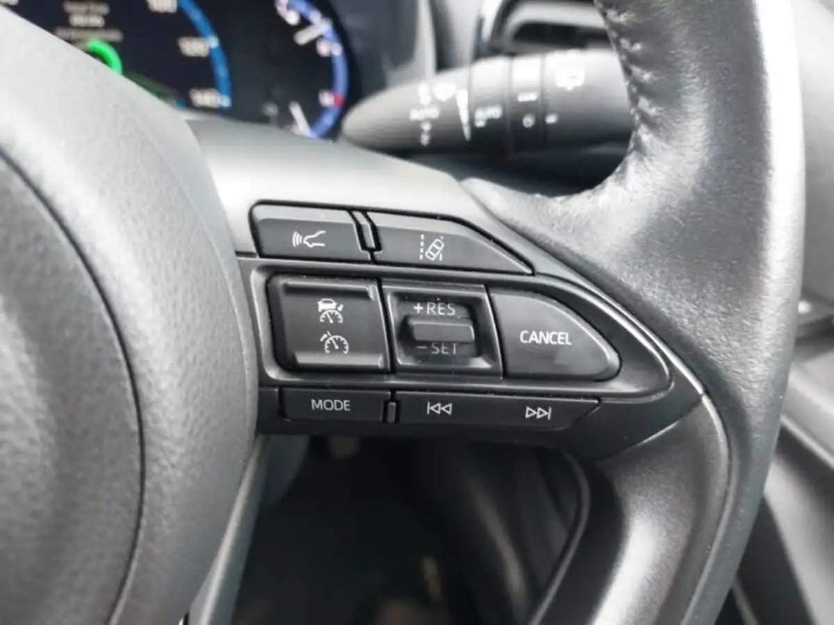 2022-toyota-yaris-cross-15-vvt-i-dynamic-big-12