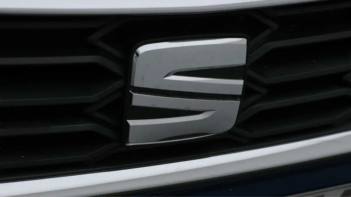 2017-seat-leon-14-ecotsi-fr-technology-estate-5d-dsg-big-22