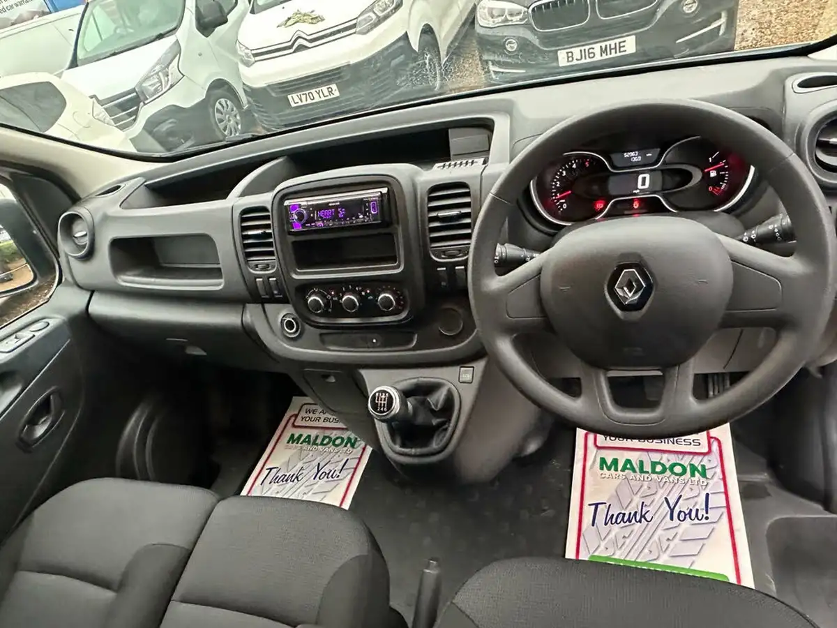 2021-renault-trafic-20dci-ll30-energy-120-business-panel-big-9