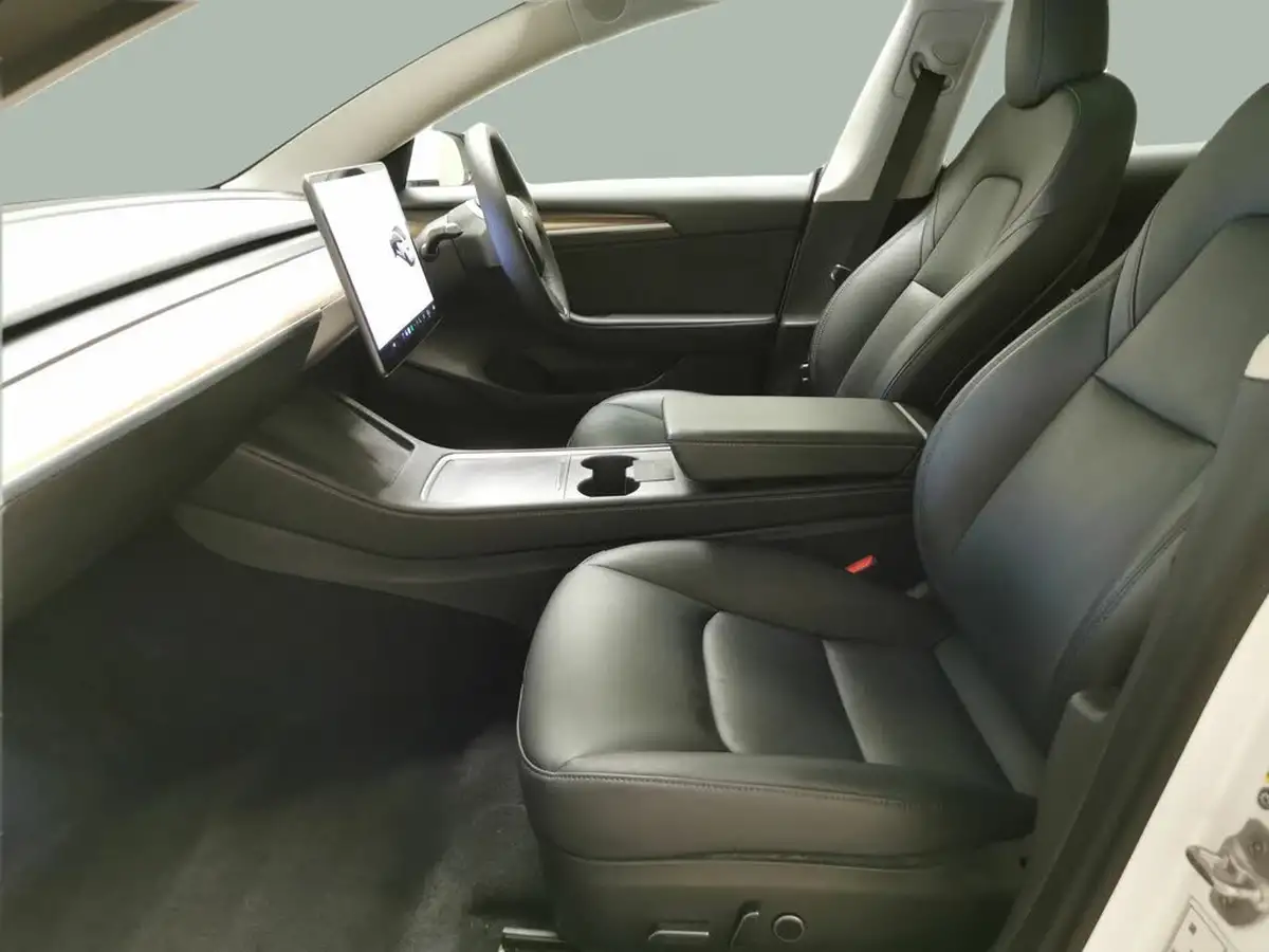 2021-tesla-model-3-e-long-range-4x4-big-3