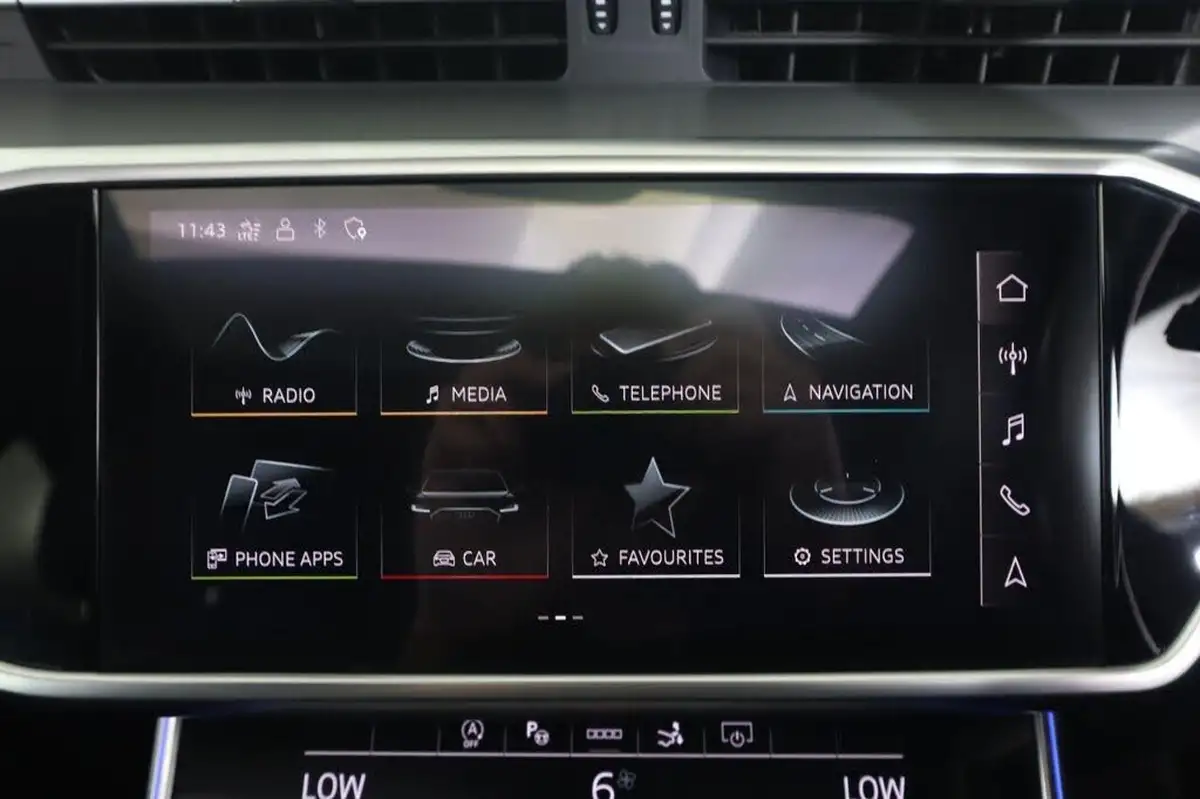 2021-audi-a7-30-55-tfsi-black-edition-big-45