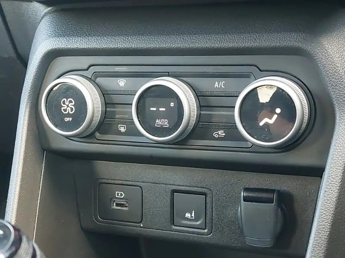 2023-dacia-sandero-stepway-10-tce-essential-90bhp-big-10