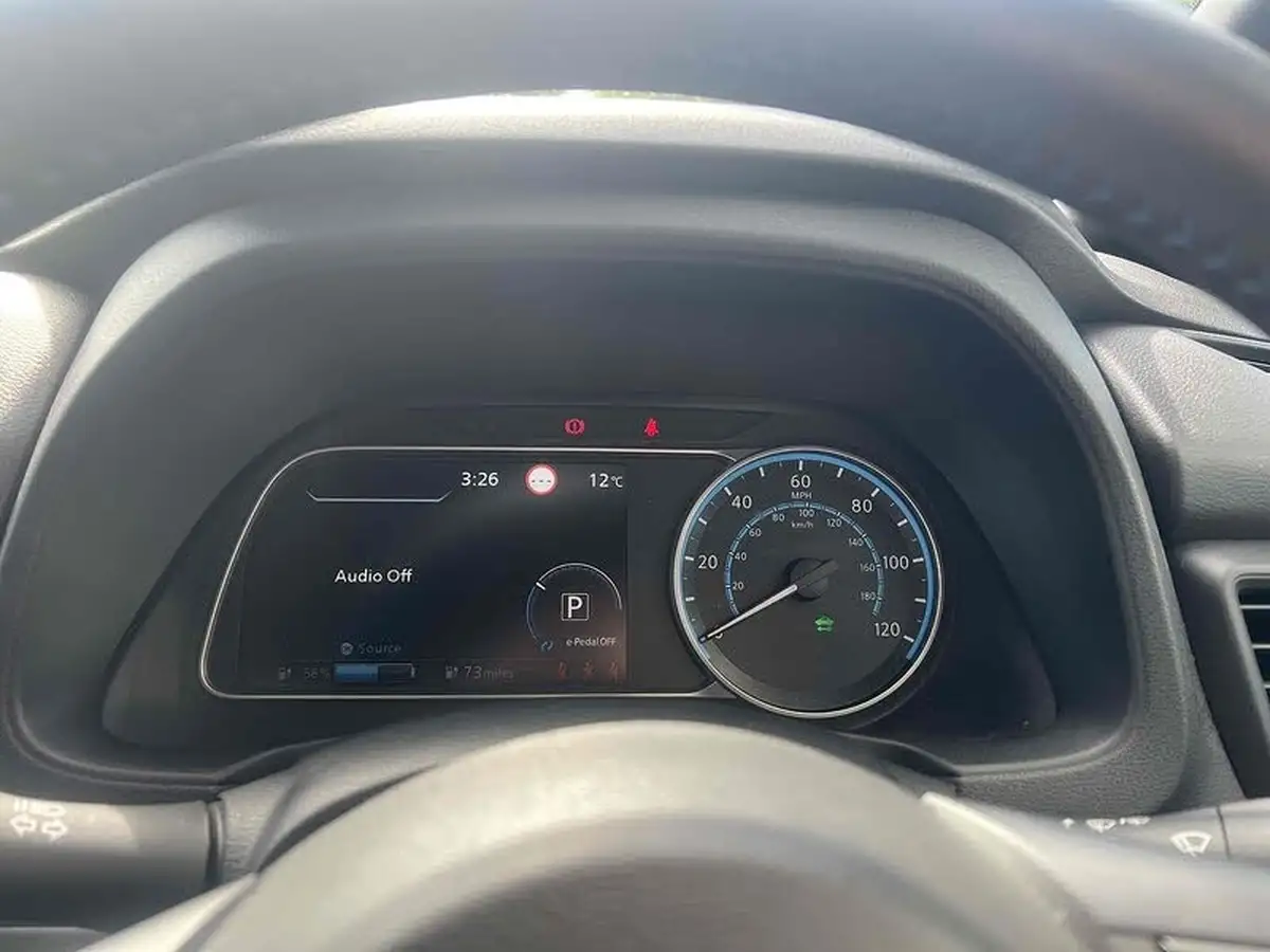 2021-nissan-leaf-e-acenta-big-37