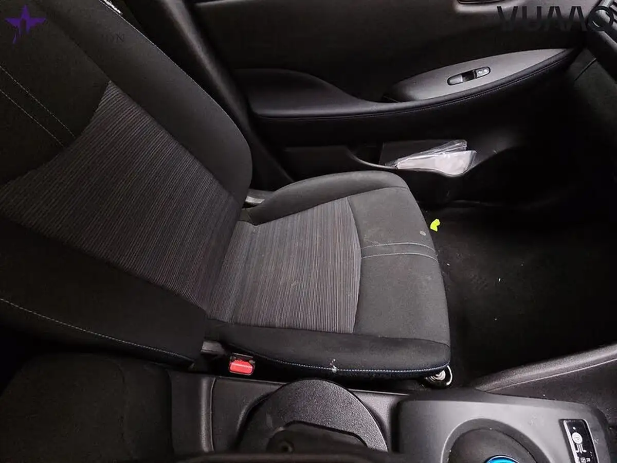 2021-nissan-leaf-e-acenta-big-9