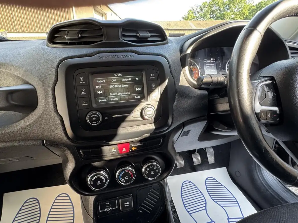 2016-jeep-renegade-16-multijet-ii-longitude-ss-big-38