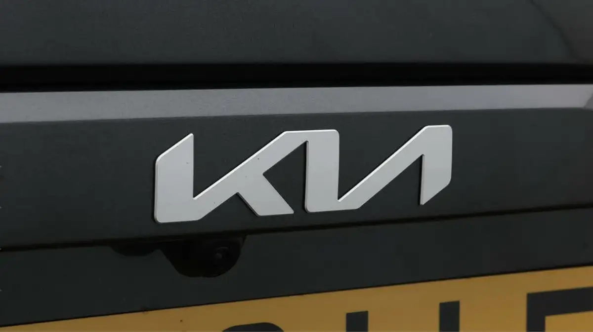 2023-kia-niro-ev-e-3-big-20