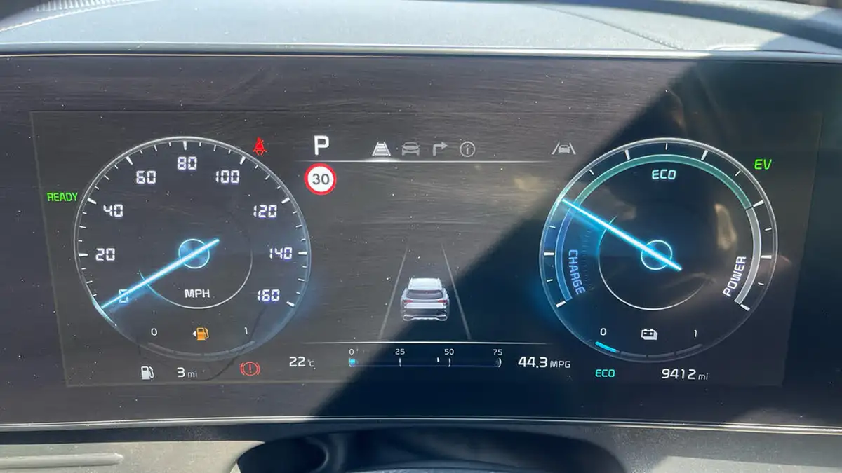 2023-kia-sportage-16-t-gdi-gt-line-226bhp-hev-auto-big-12