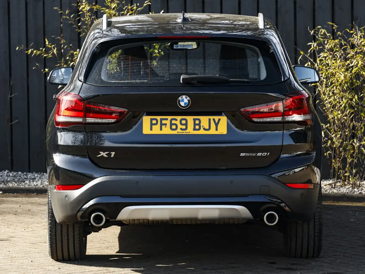 2019-bmw-x1-20-sdrive-20i-xline-sdrive20i-big-18