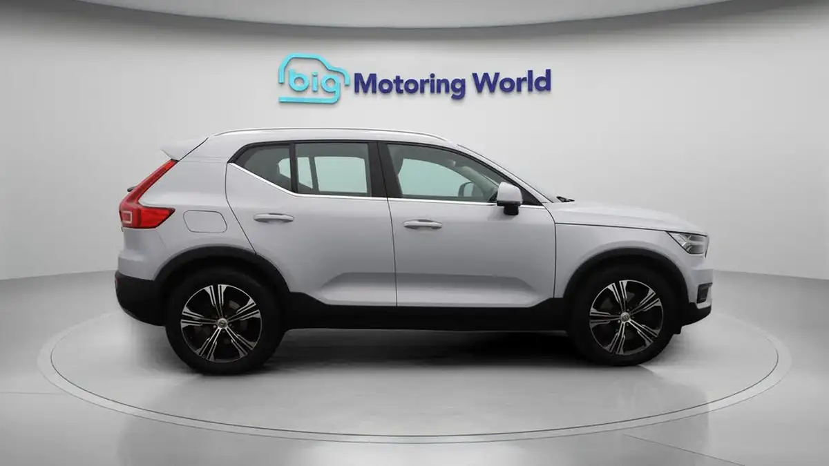 2022-volvo-xc40-15-t5-inscription-pro-big-8