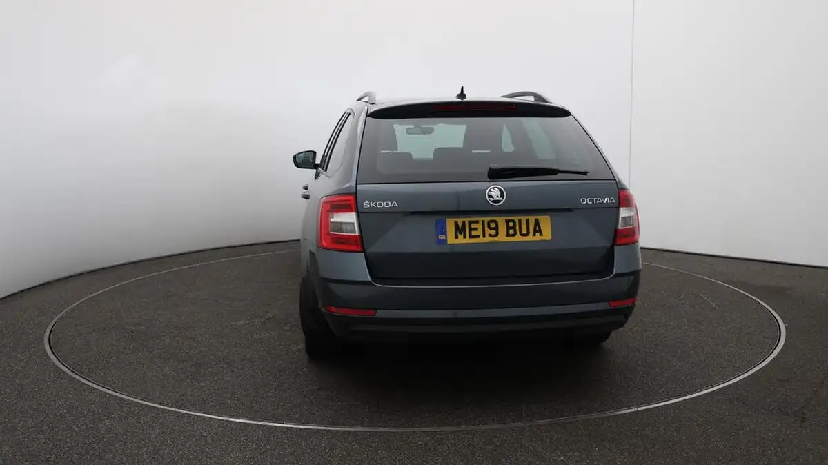 2019-skoda-octavia-20tdi-se-l-estate-dsg-big-52