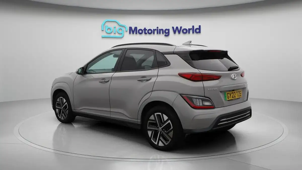 2022-hyundai-kona-e-premium-204ps-64kwh-7kw-obc-big-5