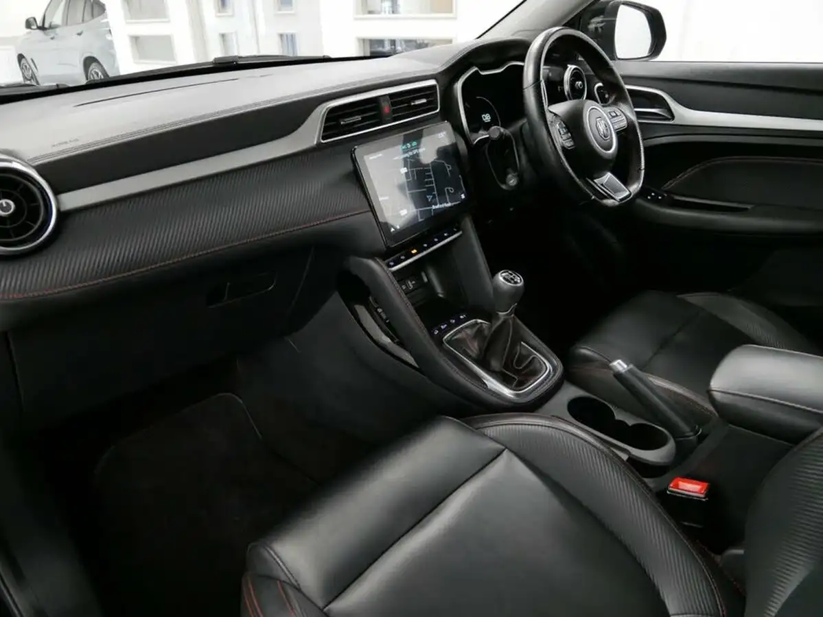 2021-mg-zs-suv-15-vti-tech-exclusive-big-16