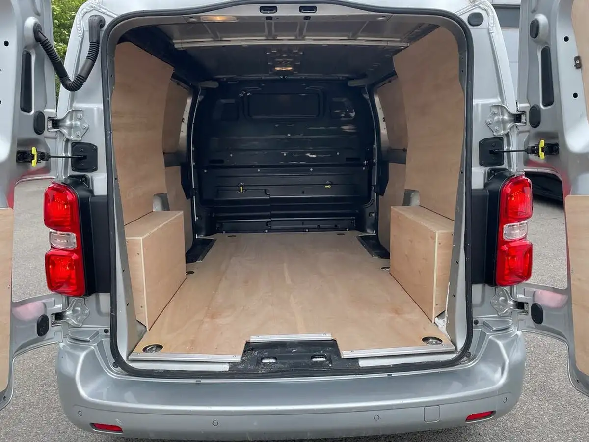 2018-peugeot-expert-20-bluehdi-professional-standard-1400-panel-big-11