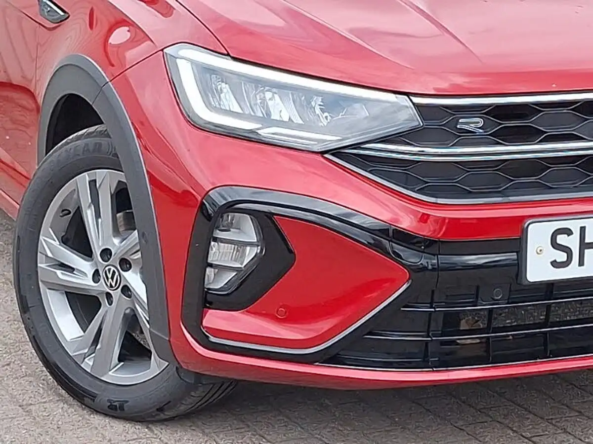 2022-volkswagen-taigo-10-tsi-r-line-big-8