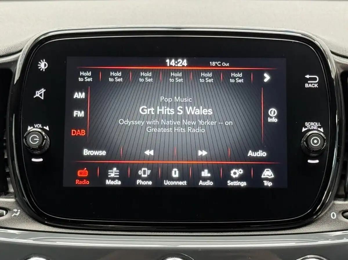 2019-fiat-500-12-sport-big-23