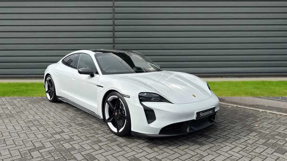2020-porsche-taycan-e-turbo-s-big-0