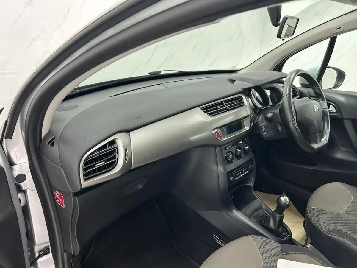 2015-citroen-c3-12-vtr-big-10