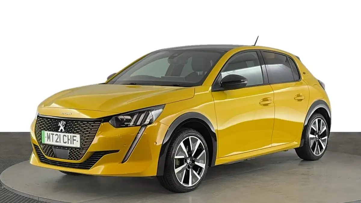 2021-peugeot-208-e-gt-50kwh-big-0
