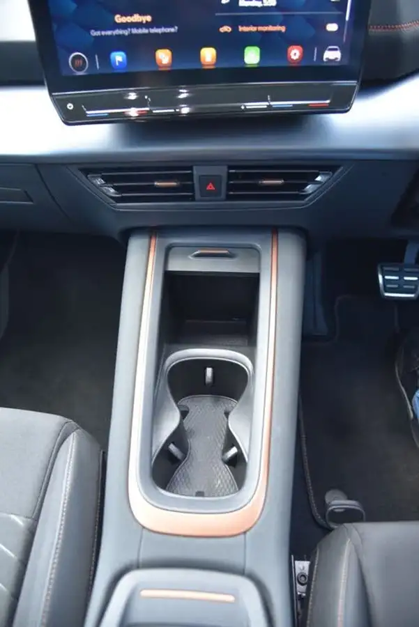 2022-cupra-born-e-v2-204ps-58kwh-big-41