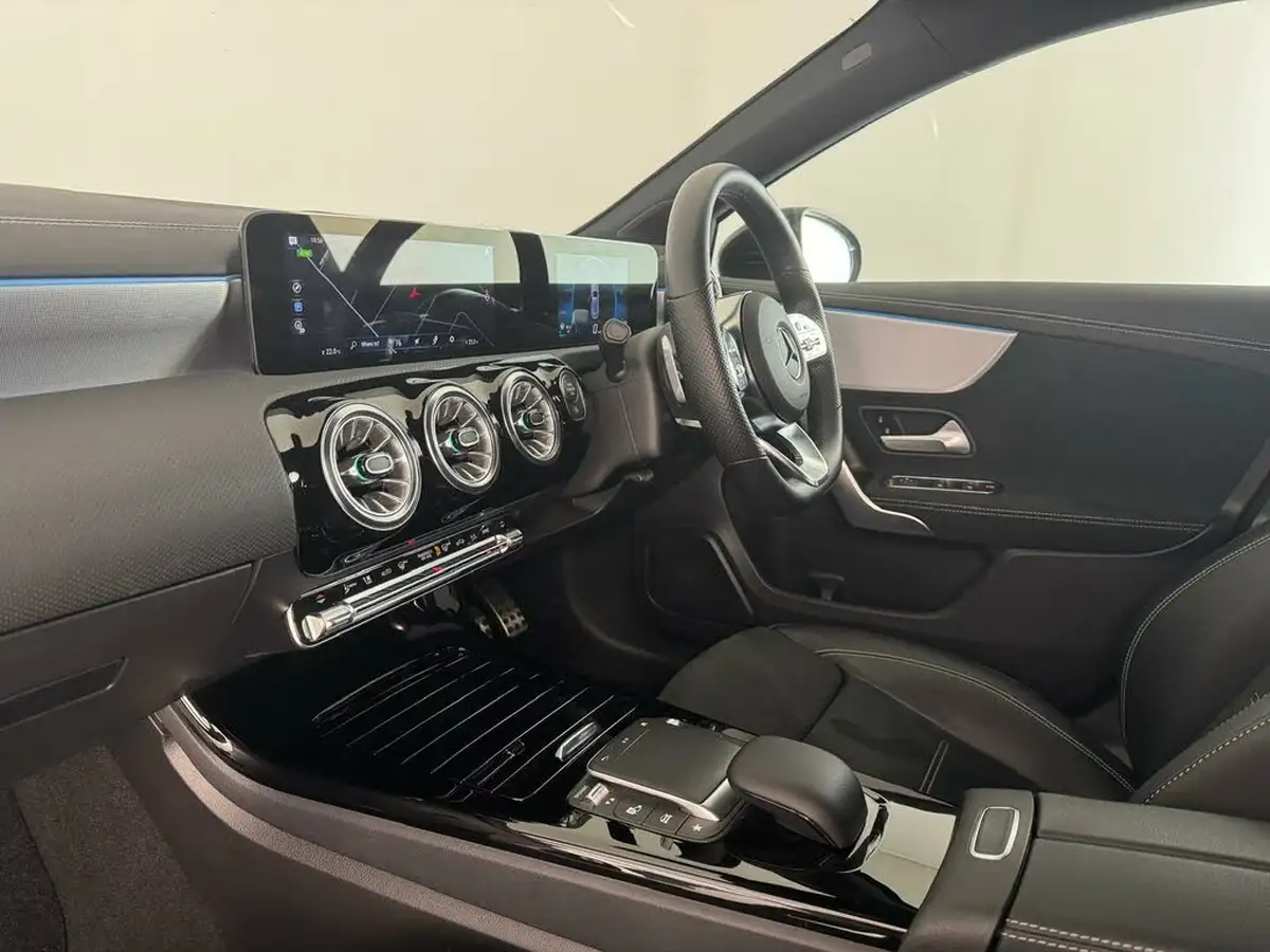2022-mercedes-benz-a-class-13-a180-amg-line-executive-edition-hatchback-5d-7g-dct-big-8