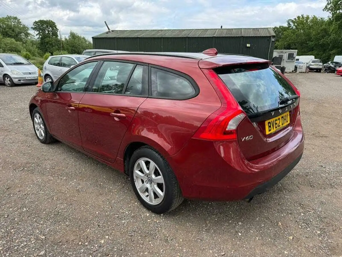 2012-volvo-v60-16td-d2-es-big-4
