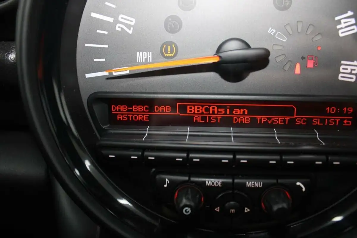 2016-mini-countryman-16-cooper-s-ss-all4-big-28