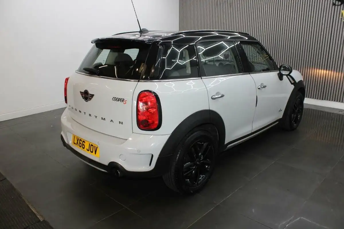 2016-mini-countryman-16-cooper-s-ss-all4-big-4