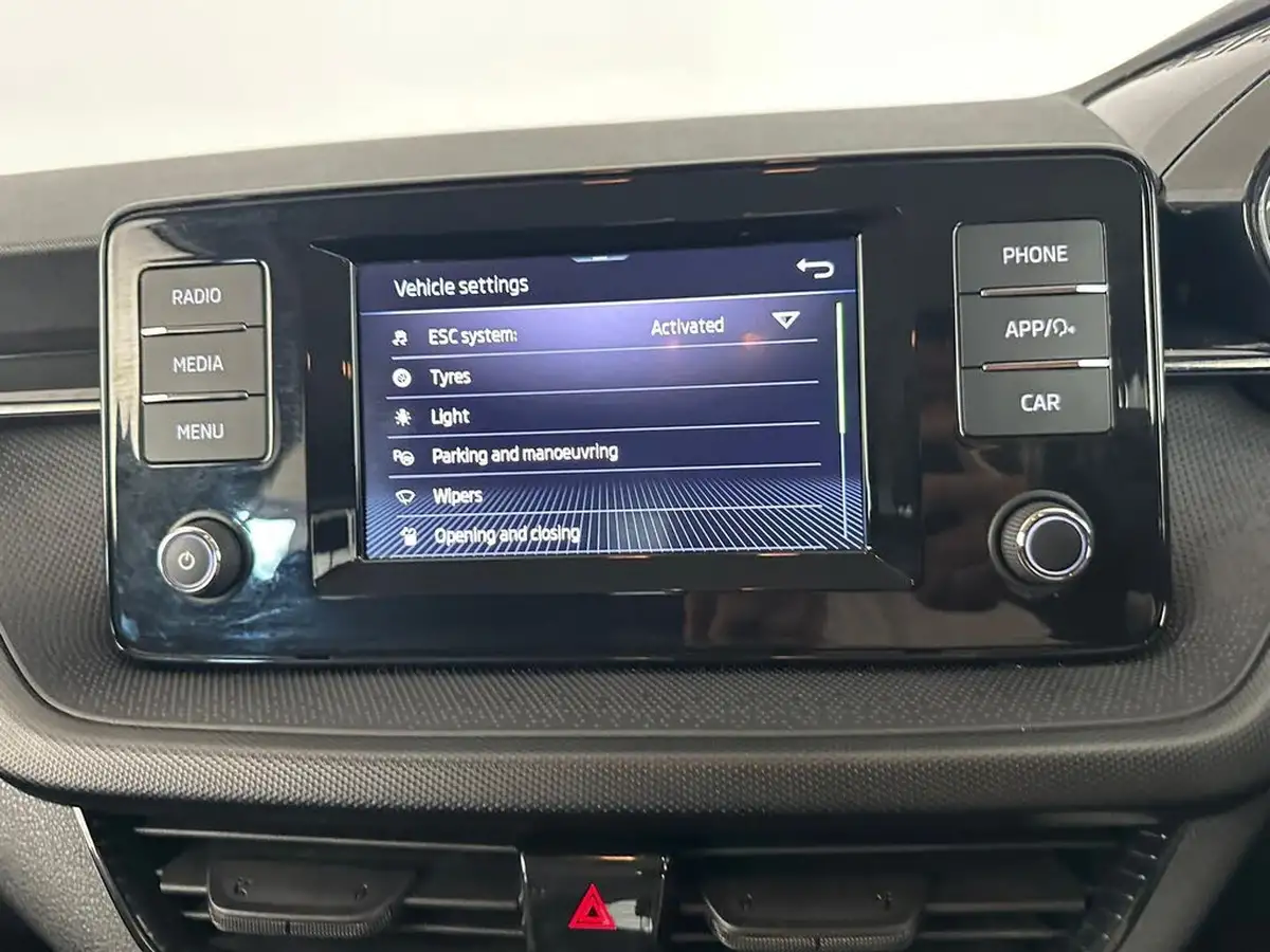 2023-skoda-fabia-10-tsi-se-comfort-109ps-dsg-big-47