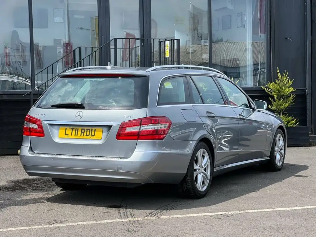 2011-mercedes-benz-e-class-21td-e250-cdi-avantgarde-201bhp-cdi-blueefficiency-estate-5d-7g-tronic-big-3