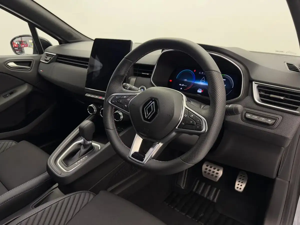 2024-renault-clio-16-esprit-alpine-big-37