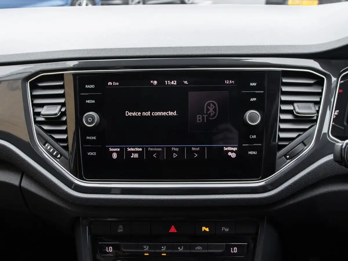 2018-volkswagen-t-roc-20tdi-sel-ss-big-22