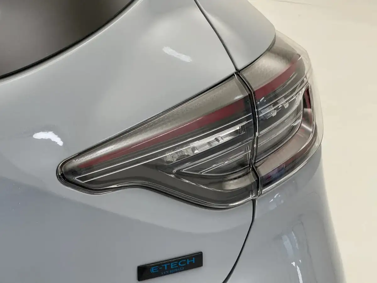 2024-renault-clio-16-esprit-alpine-big-61