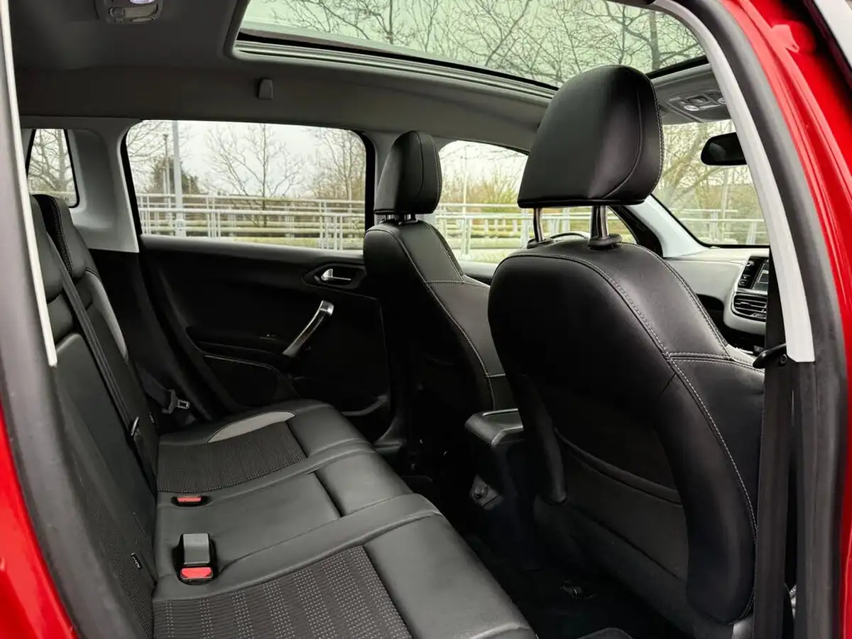 2014-peugeot-2008-crossover-12-e-vti-allure-big-33
