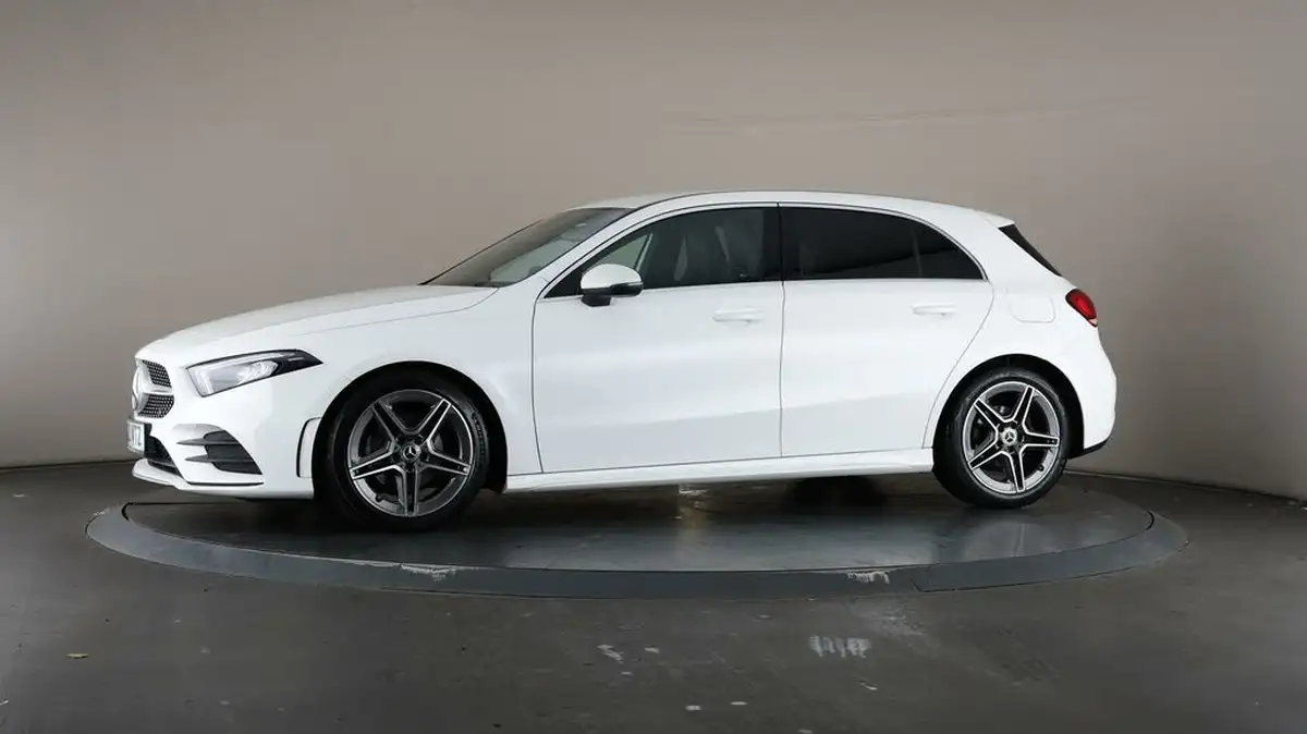 2021-mercedes-benz-a-class-13-a180-amg-line-hatchback-5d-big-31
