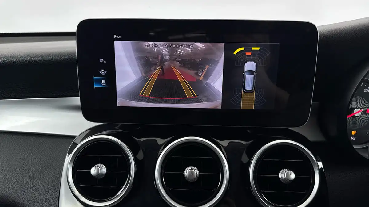 2020-mercedes-benz-glc-class-20d-glc220d-sport-big-17