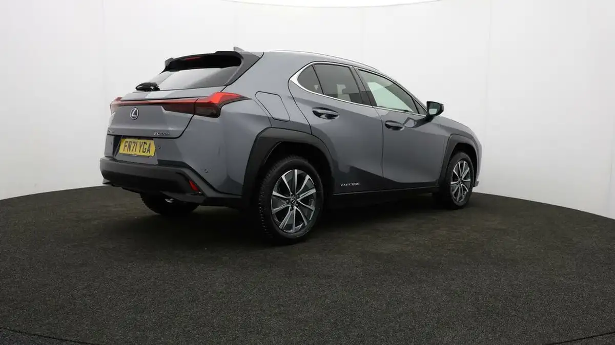 2021-lexus-ux-300e-e-ux-big-6