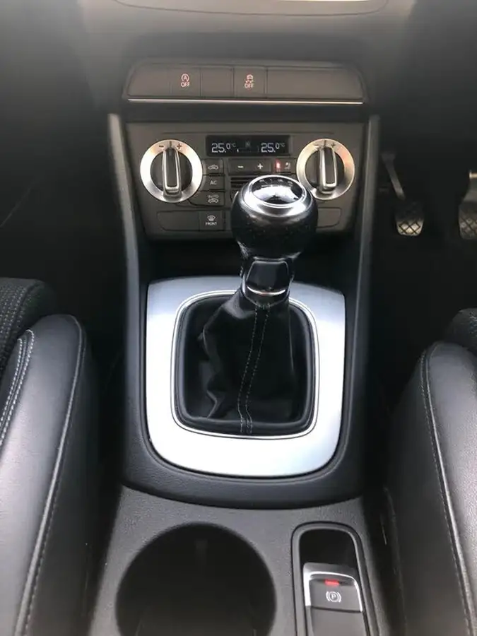 2013-audi-q3-20td-s-line-140ps-big-21