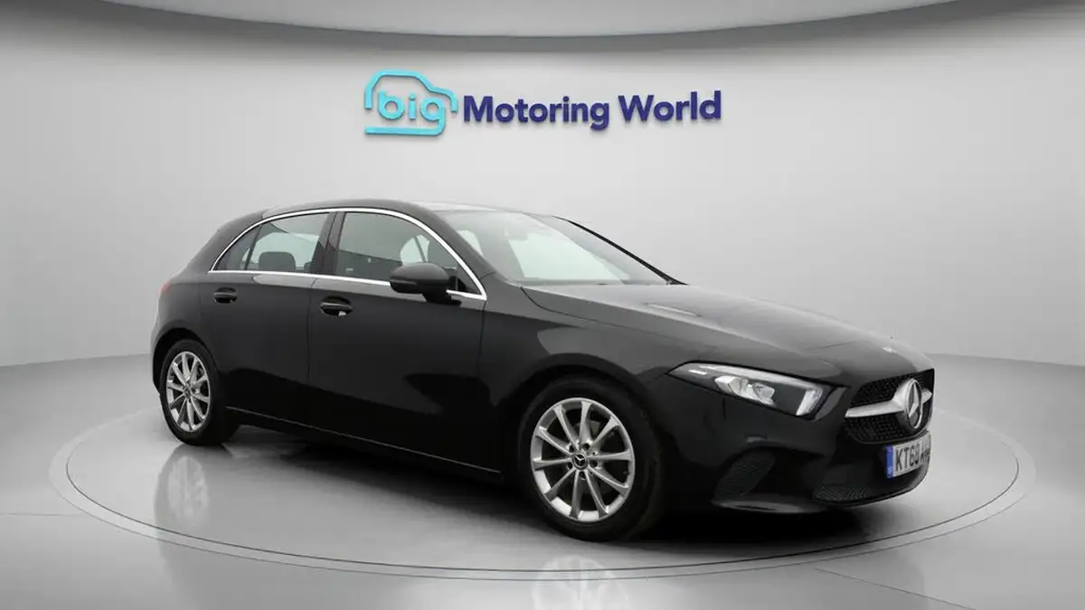 2018-mercedes-benz-a-class-15d-a180d-sport-116ps-ss-hatchback-5d-7g-dct-big-1