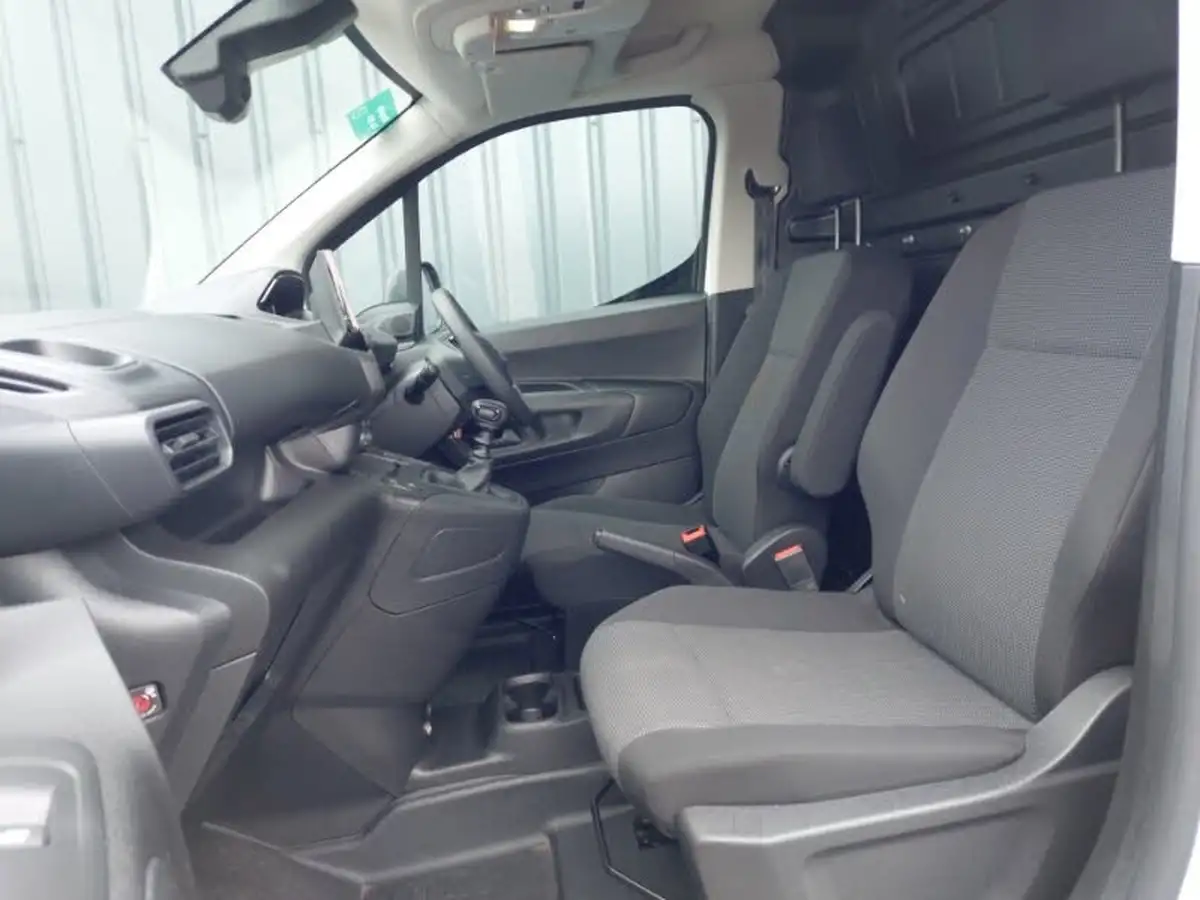 2024-peugeot-partner-15-bluehdi-professional-100pseu6d-big-4