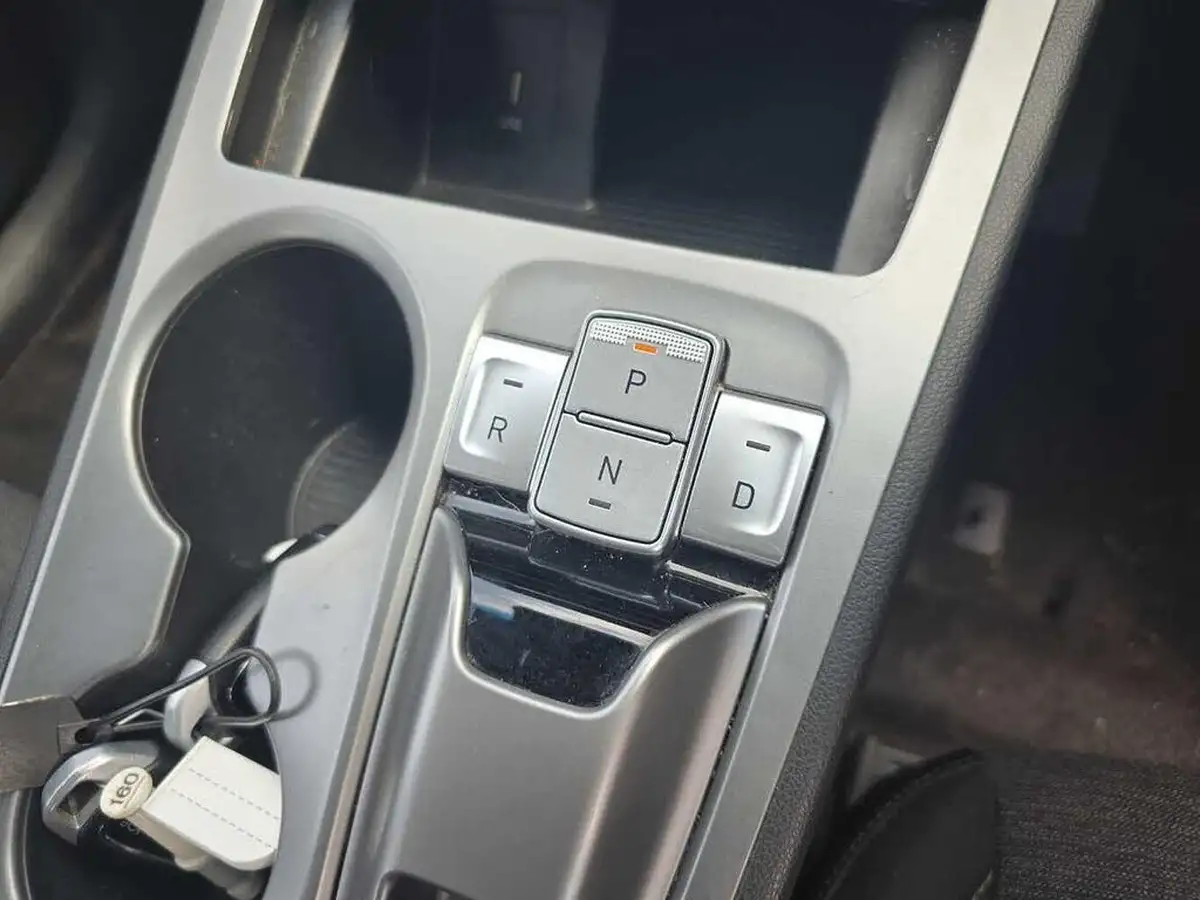 2022-hyundai-kona-e-se-connect-big-7