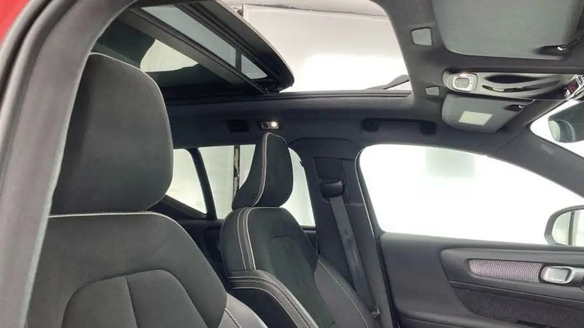 2022-volvo-xc40-15-t5-r-design-pro-big-16