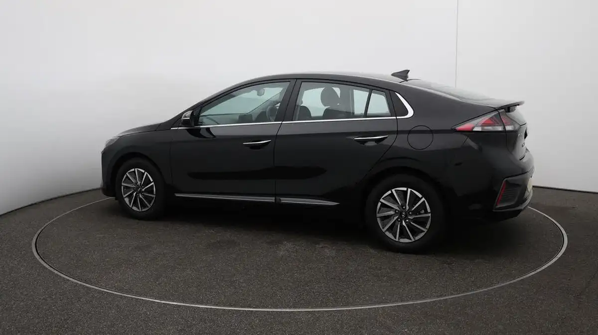 2022-hyundai-ioniq-e-premium-electric-big-41