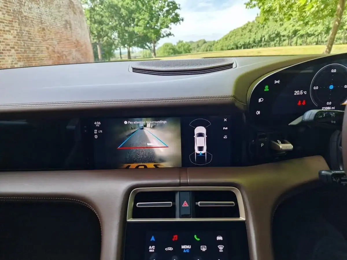 2020-porsche-taycan-e-4s-571ps-performance-battery-plus-big-17