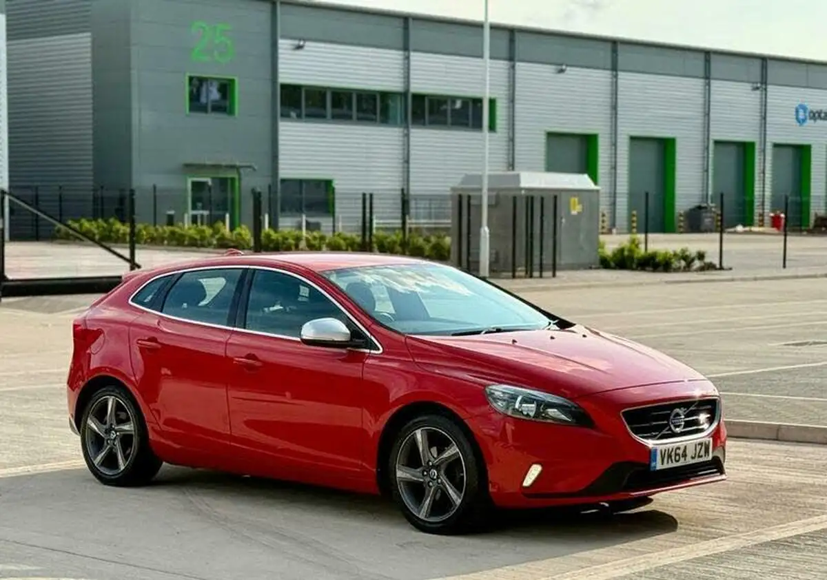 2014-volvo-v40-16td-d2-r-design-nav-big-59