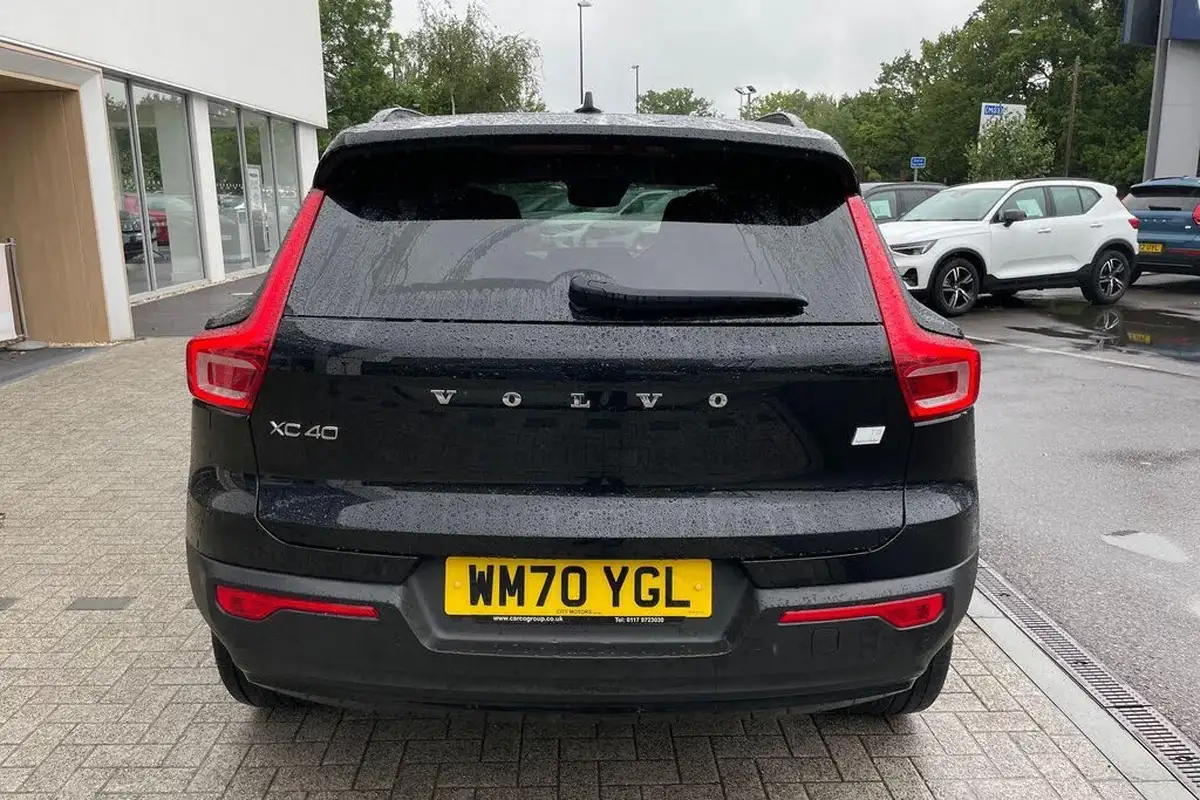 2021-volvo-xc40-15-t5-r-design-pro-262bhp-big-7