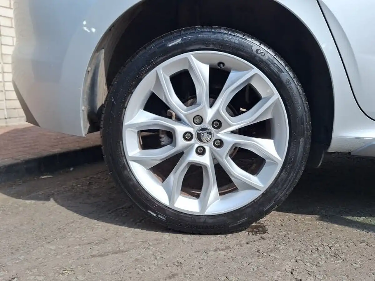 2022-skoda-kamiq-10-tsi-se-l-big-11